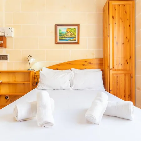 Ferienhaus Lovely With Private Terrace In Zebbug, Gozo By 360 Estates