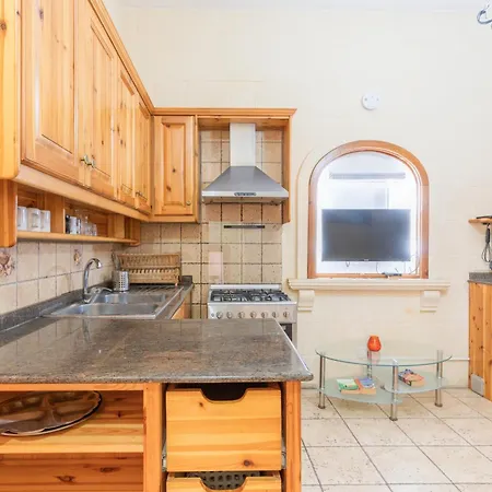 Ferienhaus Lovely With Private Terrace In Zebbug, Gozo By 360 Estates