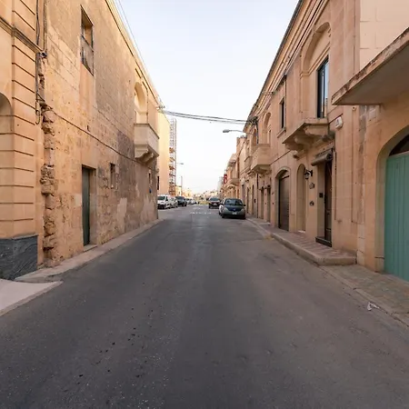 Ferienhaus Lovely With Private Terrace In Zebbug, Gozo By 360 Estates *